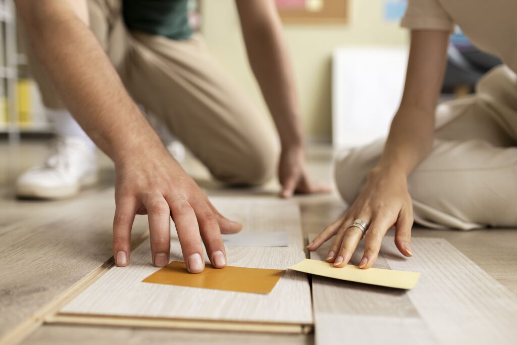 Tư vấn lựa chọn mẫu ván gỗ và sắc độ phù hợp